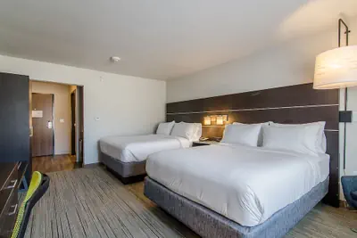 Photo 5 - Holiday Inn Express & Suites Atchison by IHG