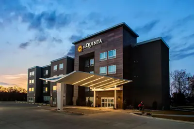 Photo 2 - La Quinta Inn & Suites by Wyndham Pittsburg