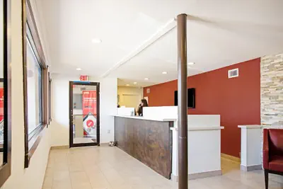 Photo 3 - OYO Hotel McAllen Airport South