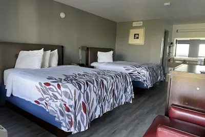 Photo 4 - Riverview Inn