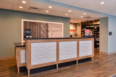 Photo 3 - Hampton Inn Omaha Airport