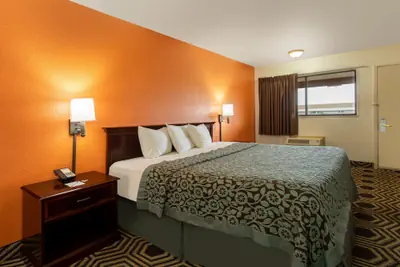 Photo 3 - Travelodge by Wyndham Chicago - South Holland