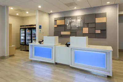 Photo 3 - Holiday Inn Express & Suites Seattle South - Tukwila by IHG