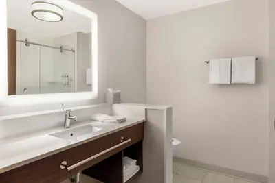 Photo 4 - Holiday Inn Express Spring Hill by IHG