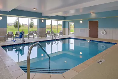 Photo 2 - Holiday Inn Express Spring Hill by IHG