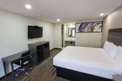 Photo 4 - Travelodge by Wyndham Buena Park