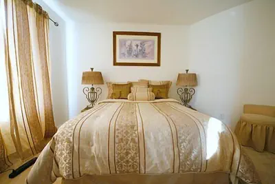 Photo 4 - Jewel Estates - Golf Cribs