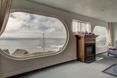Photo 4 - Ester Lee Oceanview Inn