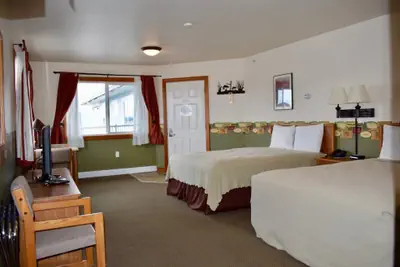 Photo 4 - Longliner Lodge and Suites