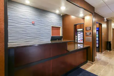 Photo 3 - Cobblestone Inn & Suites at UW Stout Downtown Menomonie