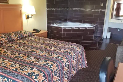 Photo 5 - Hermitage Inn