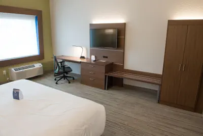 Photo 4 - Holiday Inn Express & Suites Mishawaka - South Bend by IHG