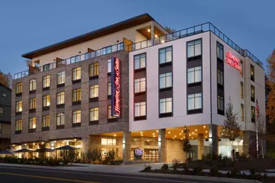 Photo 2 - Hampton Inn & Suites Seattle/Renton