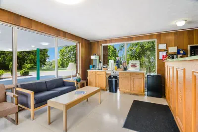 Photo 5 - Alpine Motel