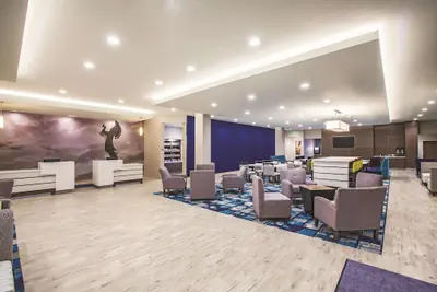 Photo 3 - La Quinta Inn & Suites by Wyndham Wichita Northeast