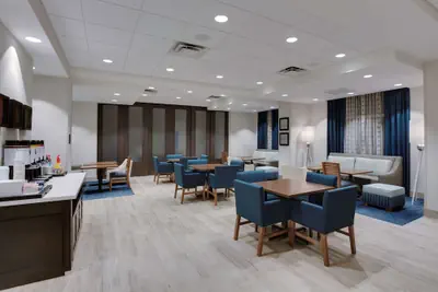 Photo 3 - Hampton Inn Fort Lauderdale Pompano Beach