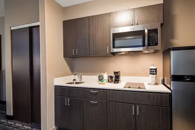 Photo 3 - Holiday Inn Express And Suites Pasadena Houston Southeast by IHG