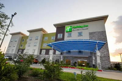 Photo 2 - Holiday Inn Express And Suites Pasadena Houston Southeast by IHG