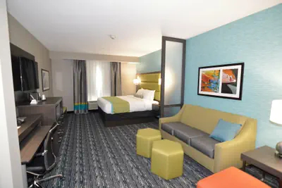 Photo 4 - Holiday Inn Express And Suites Pasadena Houston Southeast by IHG