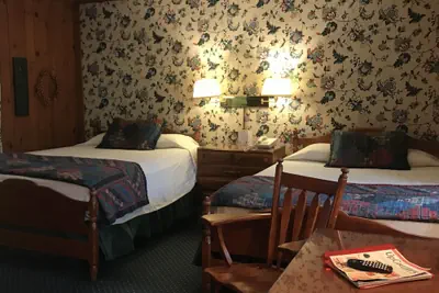 Photo 2 - 1896 House Country Inn & Motels