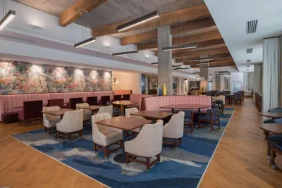 Photo 5 - Hampton Inn & Suites Portland-Pearl District