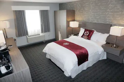 Photo 2 - Hartford Hotel, BW Signature Collection