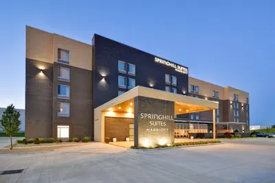 Photo 2 - SpringHill Suites by Marriott Cincinnati Blue Ash