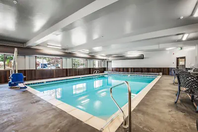 Photo 2 - Third Street Inn
