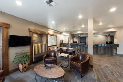 Photo 4 - Third Street Inn