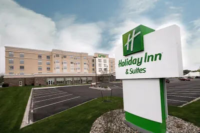 Photo 2 - Holiday Inn Hotels and Suites Mount Pleasant by IHG