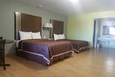 Photo 2 - Frontier Motel