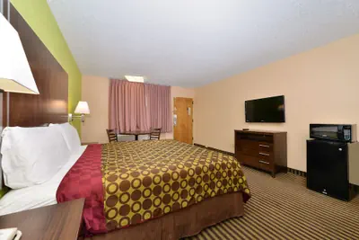 Photo 4 - Frontier Motel