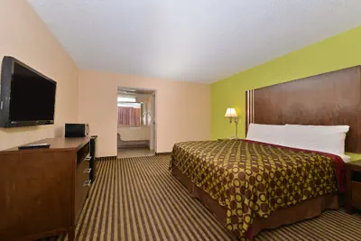 Photo 3 - Frontier Motel