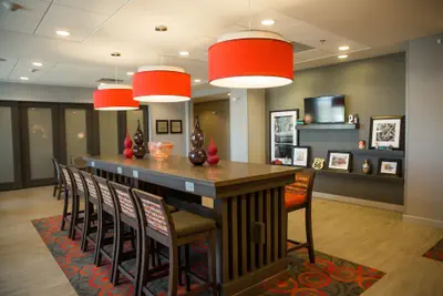 Photo 3 - Hampton Inn Pontiac