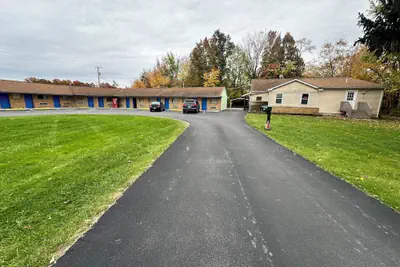 Photo 2 - Westgate Manor Motel Austintown-Younstown, Ohio