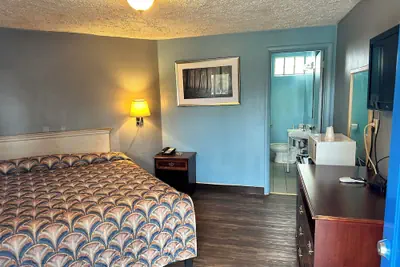 Photo 3 - Westgate Manor Motel Austintown-Younstown, Ohio