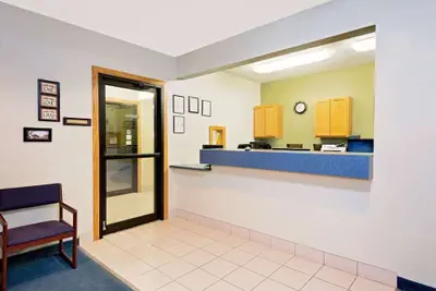 Photo 4 - Emmetsburg Hotel and Suites