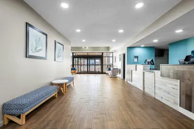 Photo 4 - MainStay Suites Decatur River City