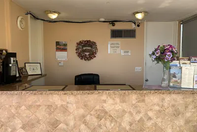 Photo 3 - Executive Inn