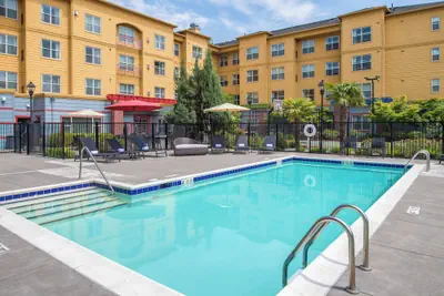 Photo 2 - Residence Inn by Marriott Portland North