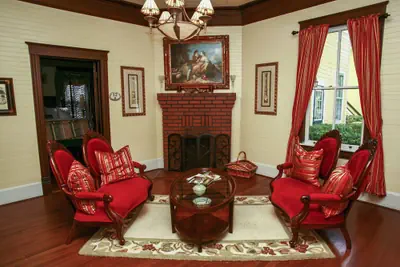 Photo 2 - Coombs Inn & Suites