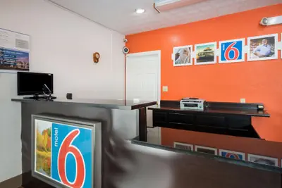 Photo 3 - Motel 6 Parkersburg, WV