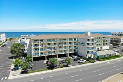 Photo 2 - Cayman Suites Hotel