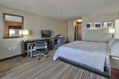 Photo 3 - Holiday Inn & Suites Albuquerque-North I-25 by IHG