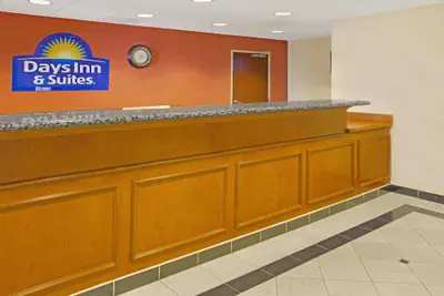 Photo 2 - Days Inn & Suites by Wyndham Laurel Near Fort Meade