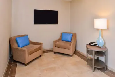 Photo 4 - Candlewood Suites Beaumont by IHG
