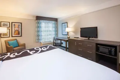 Photo 5 - La Quinta Inn & Suites by Wyndham Cincinnati Airpt Florence