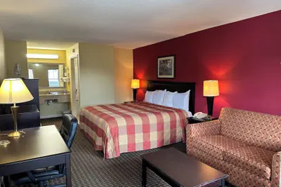 Photo 5 - Royal Inn