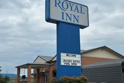 Photo 2 - Royal Inn