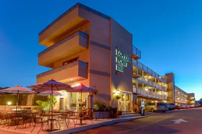 Photo 2 - Lovers Point Inn